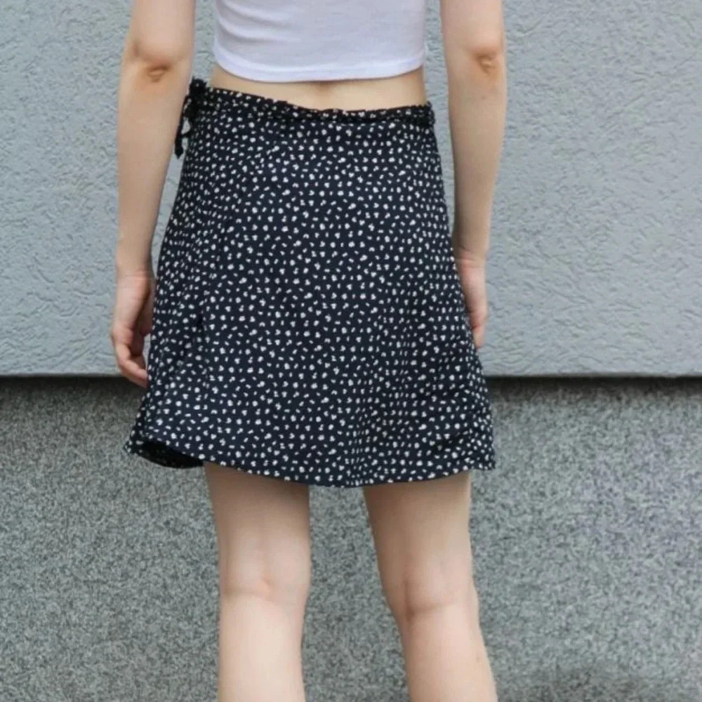 Brandy Melville Genevieve Wrap Mini Skirt - Picture 3 of 7
